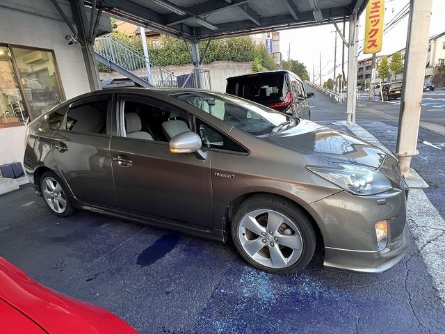 TOYOTA PRIUS 2011 Image 31