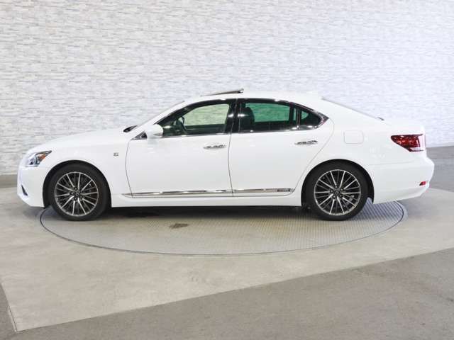 TOYOTA LEXUS LS600H 2014 Image 31