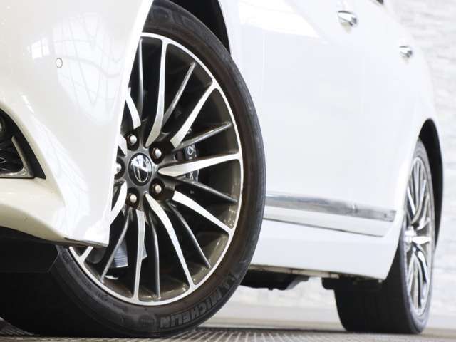 TOYOTA LEXUS LS600H 2014 Image 31