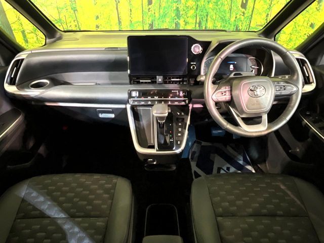 TOYOTA VOXY 2022 Image 31