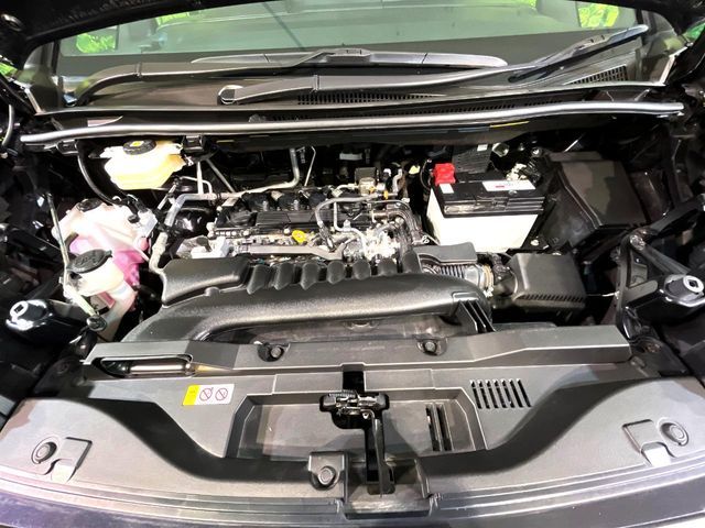 TOYOTA VOXY 2022 Image 31