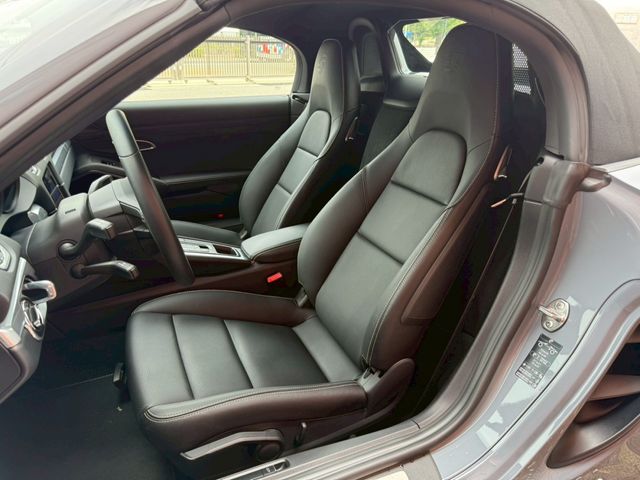 PORSCHE 718BOXSTER 2024 Image 31