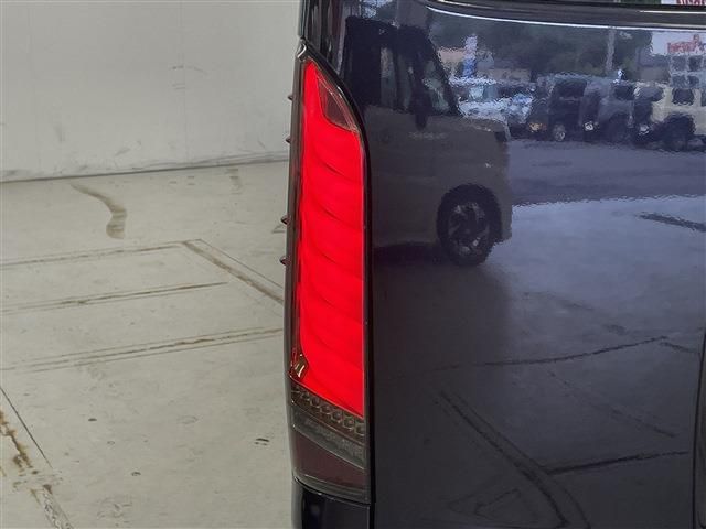 TOYOTA REGIUSACE VAN 4WD 2019 Image 31