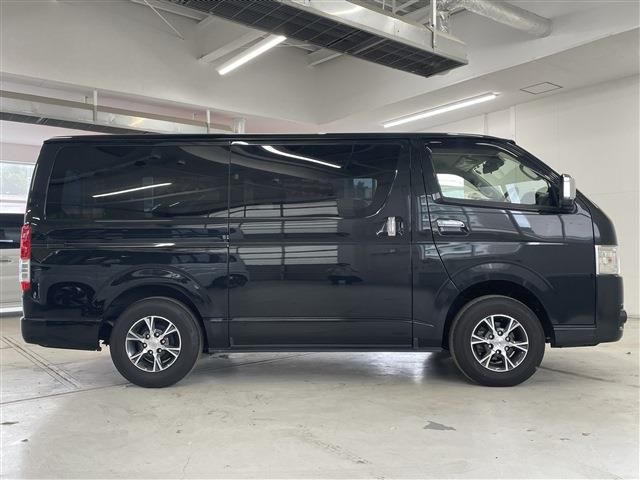 TOYOTA HIACE VAN 4WD 2021 Image 31