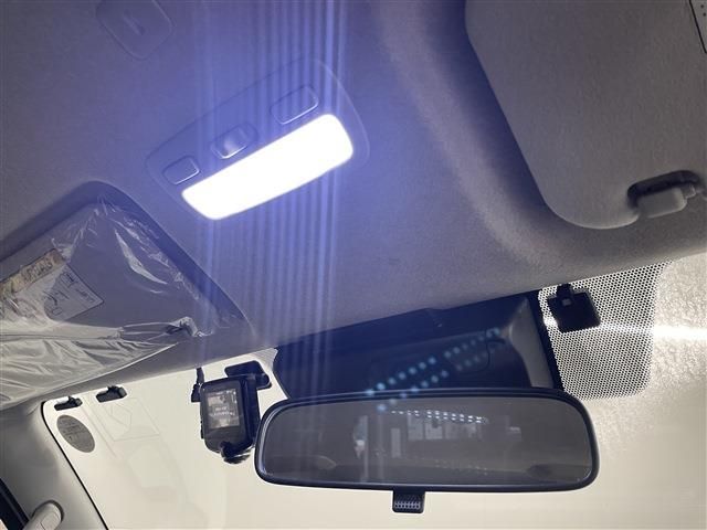 TOYOTA HIACE VAN 4WD 2021 Image 31