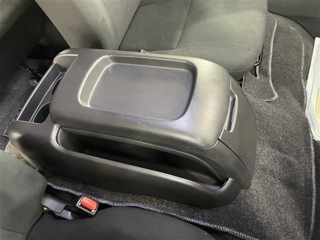 TOYOTA HIACE VAN 4WD 2021 Image 31