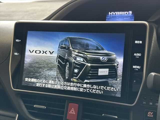 TOYOTA VOXY HYBRID 2018 Image 31