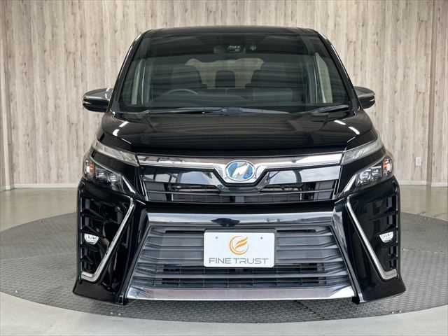 TOYOTA VOXY HYBRID 2018 Image 31