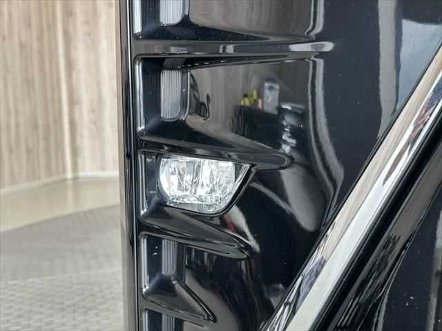 TOYOTA VOXY HYBRID 2018 Image 31