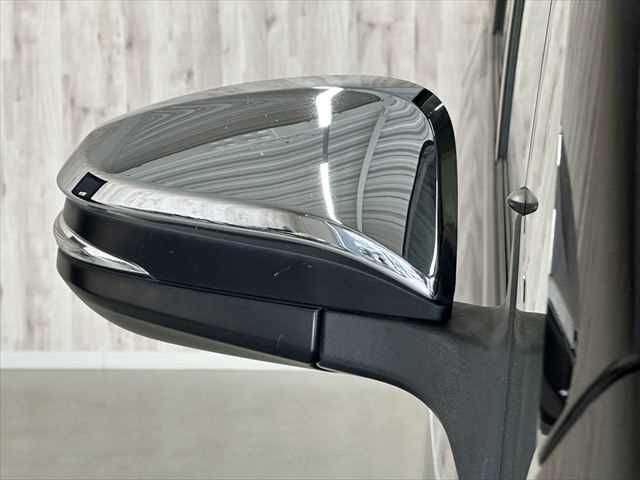 TOYOTA VOXY HYBRID 2018 Image 31