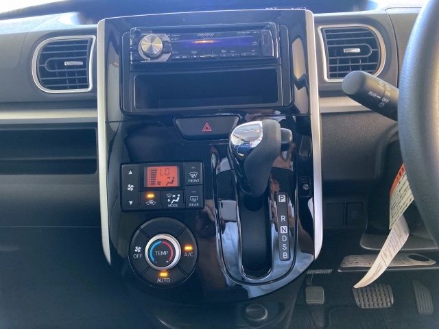 DAIHATSU TANTO CUSTOM 2013 Image 31