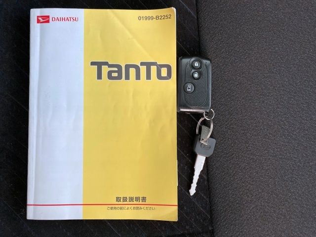 DAIHATSU TANTO CUSTOM 2013 Image 31