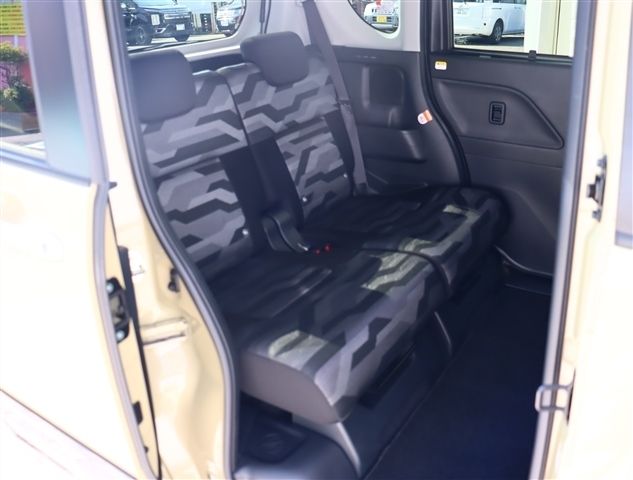 DAIHATSU TANTO 2022 Image 31