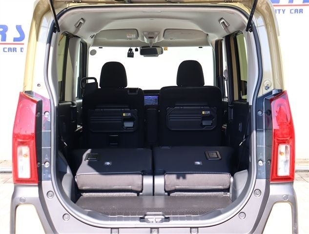 DAIHATSU TANTO 2022 Image 31