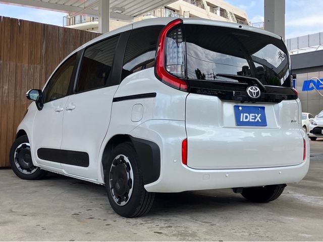 TOYOTA SIENTA HYBRID 2024 Image 31