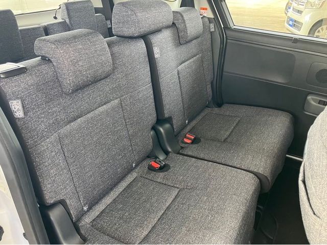 TOYOTA SIENTA HYBRID 2024 Image 31