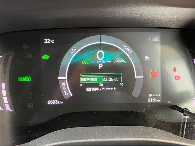 TOYOTA SIENTA HYBRID 2024 Image 31