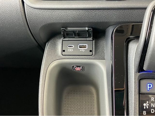 TOYOTA SIENTA HYBRID 2024 Image 31