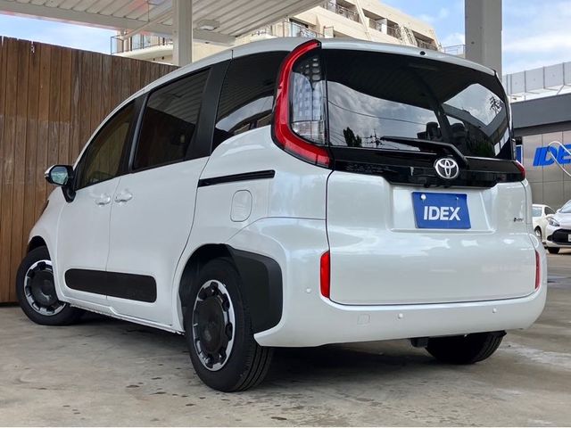 TOYOTA SIENTA HYBRID 2024 Image 31