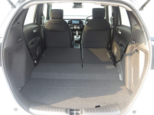 HONDA FIT E:HEV 4WD 2022 Image 31