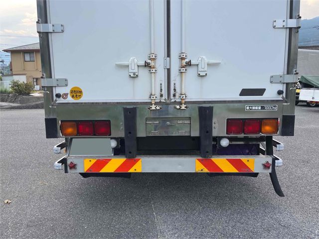 MITSUBISHI FUSOU FIGHTER 2011 Image 31