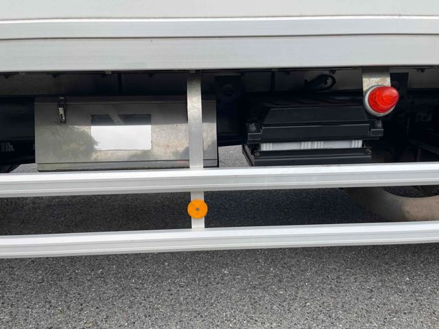 MITSUBISHI FUSOU FIGHTER 2011 Image 31