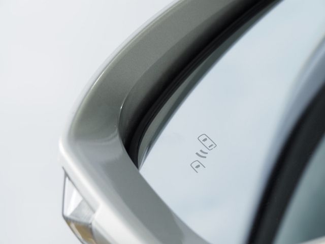 TOYOTA CROWN SEDAN HYBRID 4 2016 Image 31