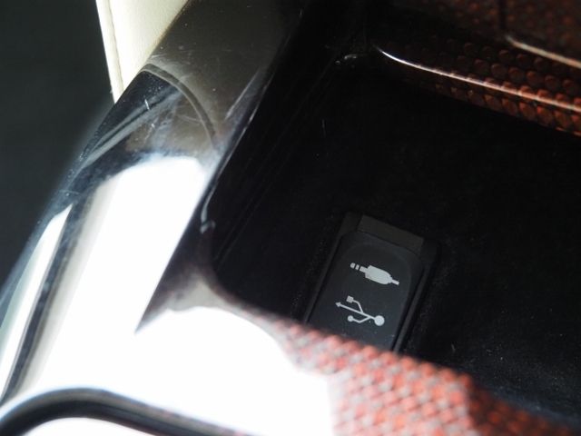 TOYOTA CROWN SEDAN HYBRID 4 2016 Image 31