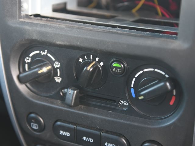 SUZUKI JIMNY 4WD 2007 Image 31