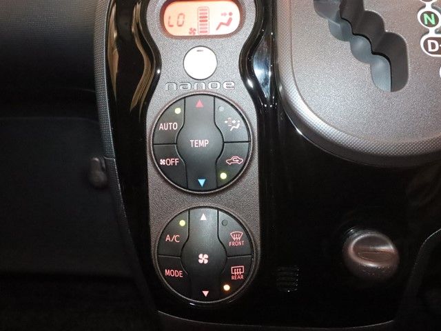 TOYOTA PORTE 2012 Image 31