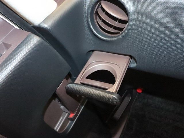 TOYOTA PORTE 2012 Image 31