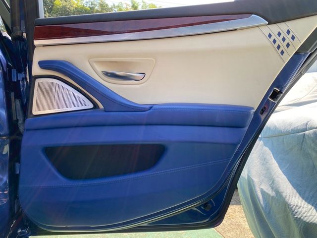 ALPINA D5 LIMOUSINE 2015 Image 31