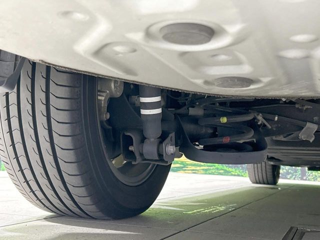 TOYOTA VOXY HYBRID 2017 Image 31