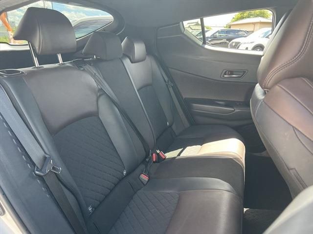 TOYOTA C-HR 2018 Image 31