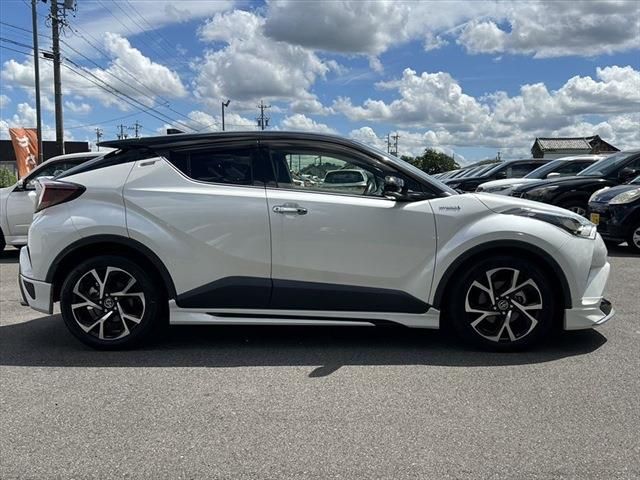 TOYOTA C-HR 2018 Image 31
