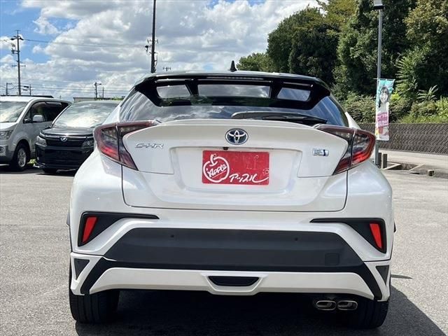 TOYOTA C-HR 2018 Image 31