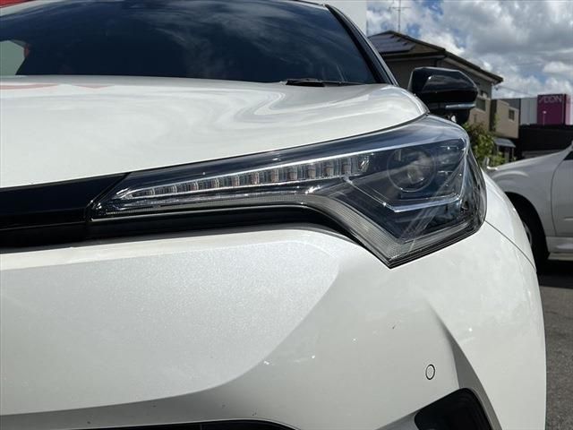TOYOTA C-HR 2018 Image 31