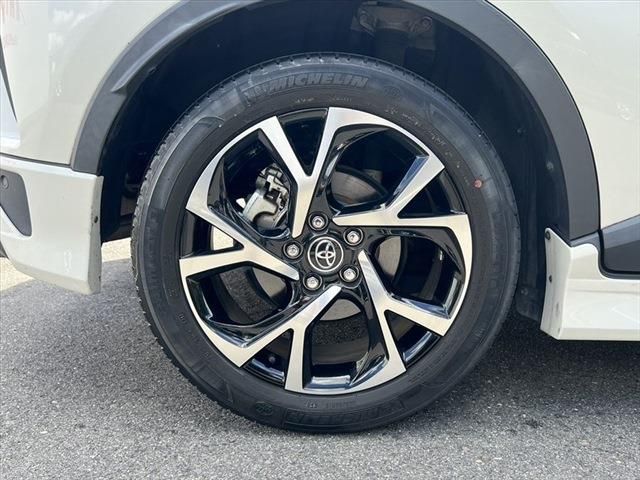 TOYOTA C-HR 2018 Image 31