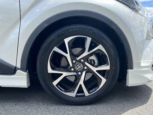 TOYOTA C-HR 2018 Image 31