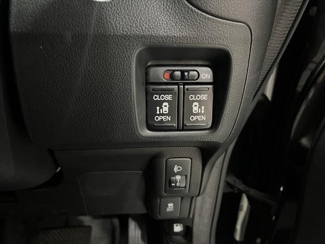 HONDA N BOX 2013 Image 31