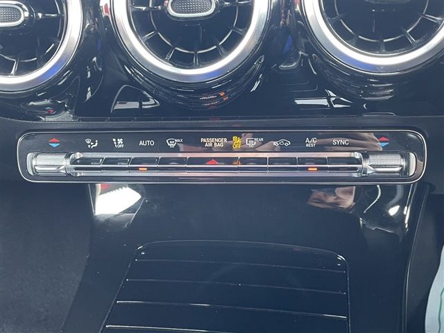 MERCEDES BENZ A CLAS 2019 Image 31