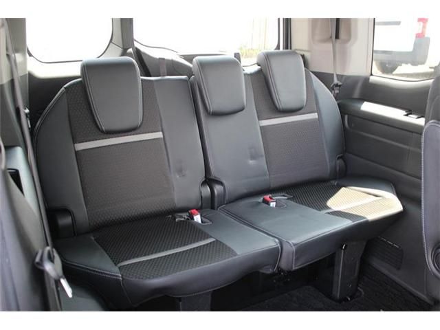 HONDA STEPWAGON E:HEV SPAD 2019 Image 31