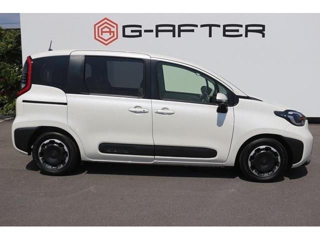 TOYOTA SIENTA HYBRID 2022 Image 31