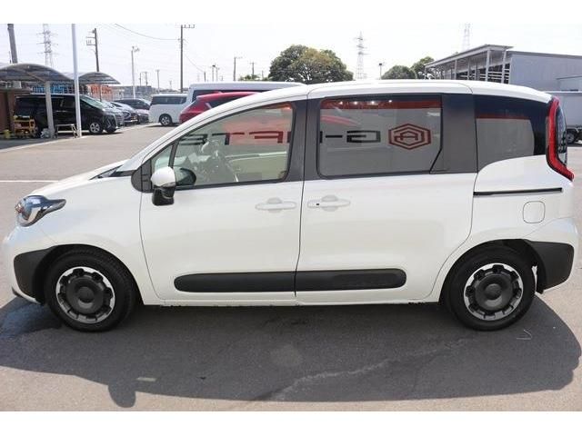 TOYOTA SIENTA HYBRID 2022 Image 31