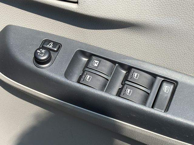 DAIHATSU MIRA E:S 2014 Image 31