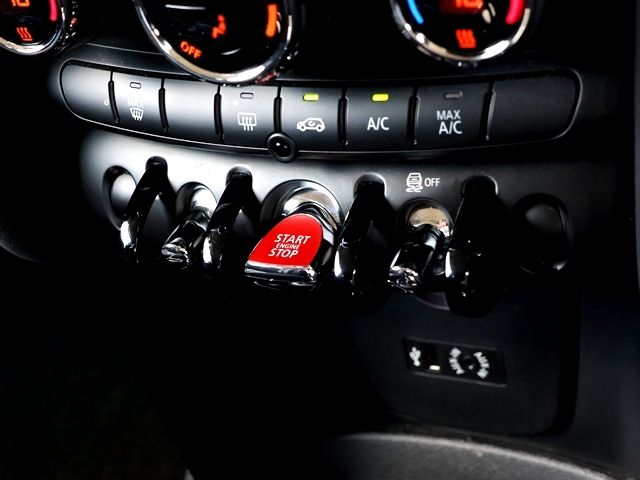 BMW MINI COOPER S 2017 Image 31