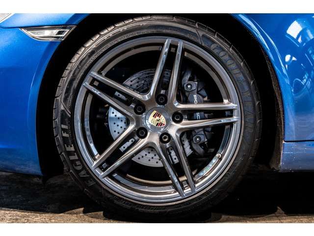 PORSCHE 911 2017 Image 31