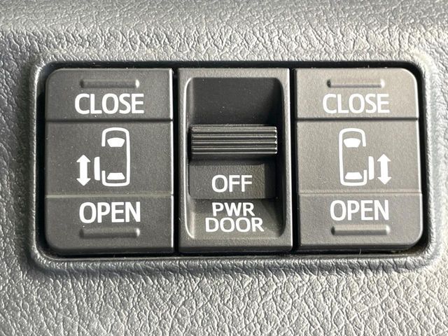 TOYOTA SIENTA HYBRID 2018 Image 31