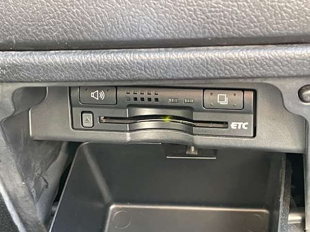 TOYOTA VOXY 2011 Image 31