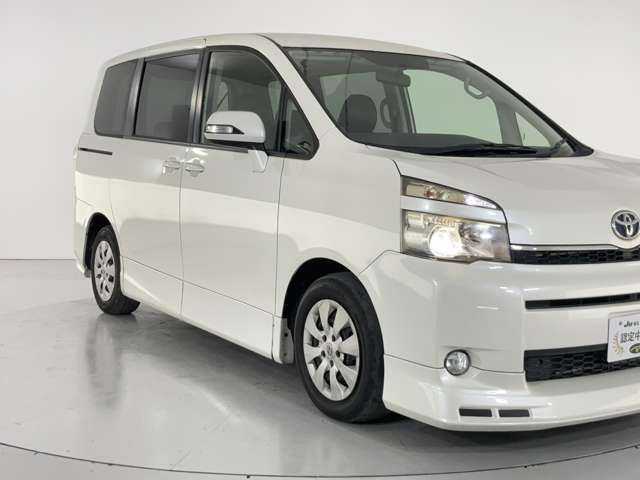 TOYOTA VOXY 2011 Image 31